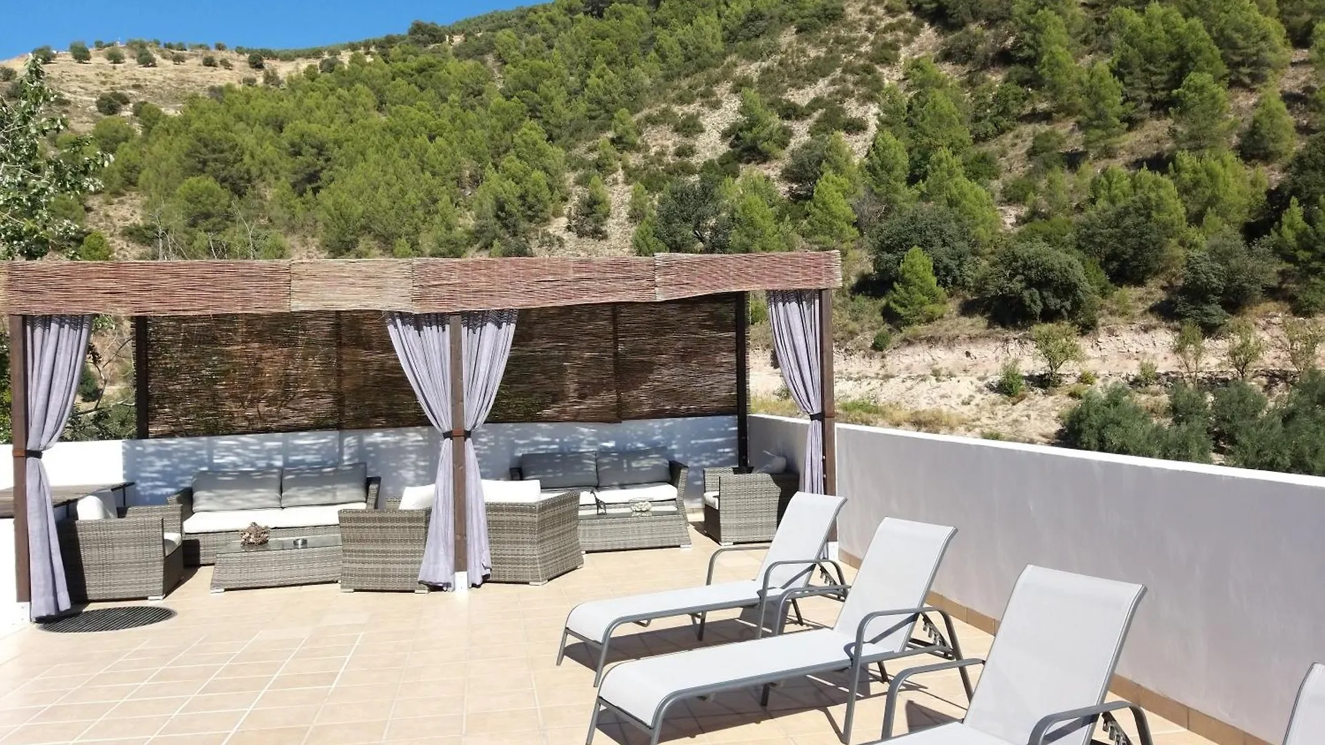 Molino Mairena Villa Montefrio